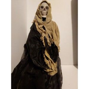 36" Light Up Hanging Skeleton Face Halloween Decor In/Outdoor Fabric/Plastic